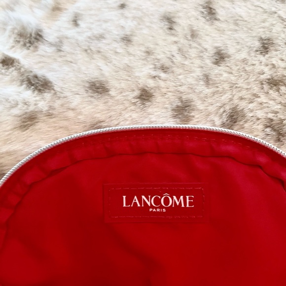 đź’‹NWOT LancĂ´me Red Makeup Bag with Lipsđź’‹ - Picture 3 of 9